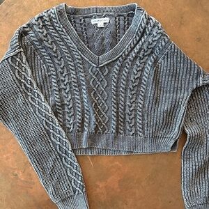 Aeropostale Charcoal V-Neck Cable Knit cropped Sweater with a beautiful design.